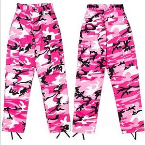 NWOT Dolls Kill Pink Camo Pants